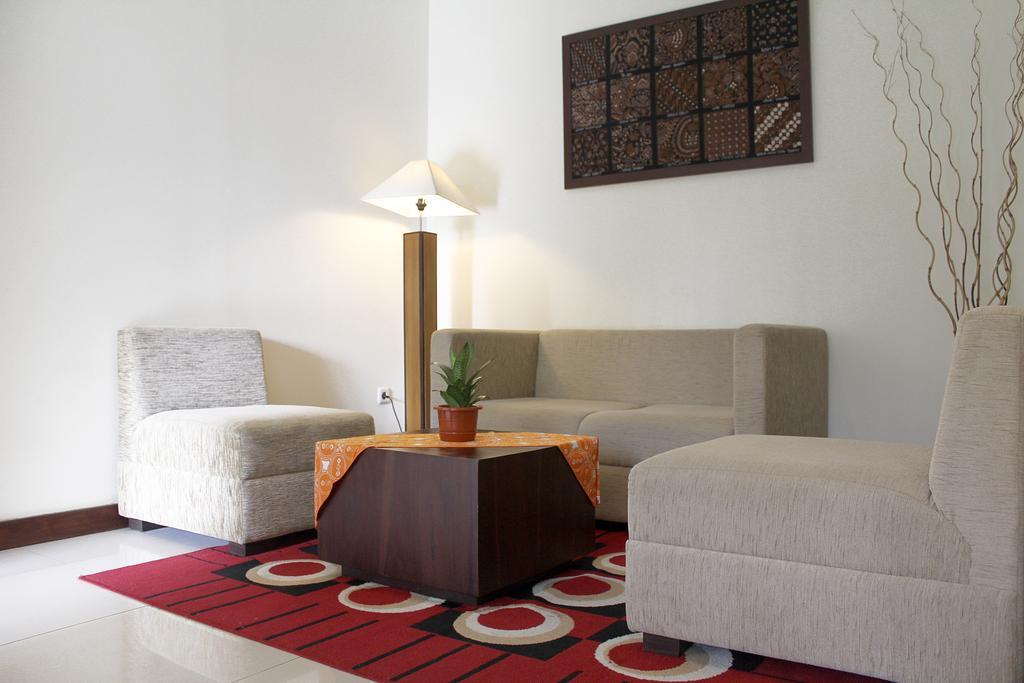 Gowongan Inn Yogyakarta Room photo