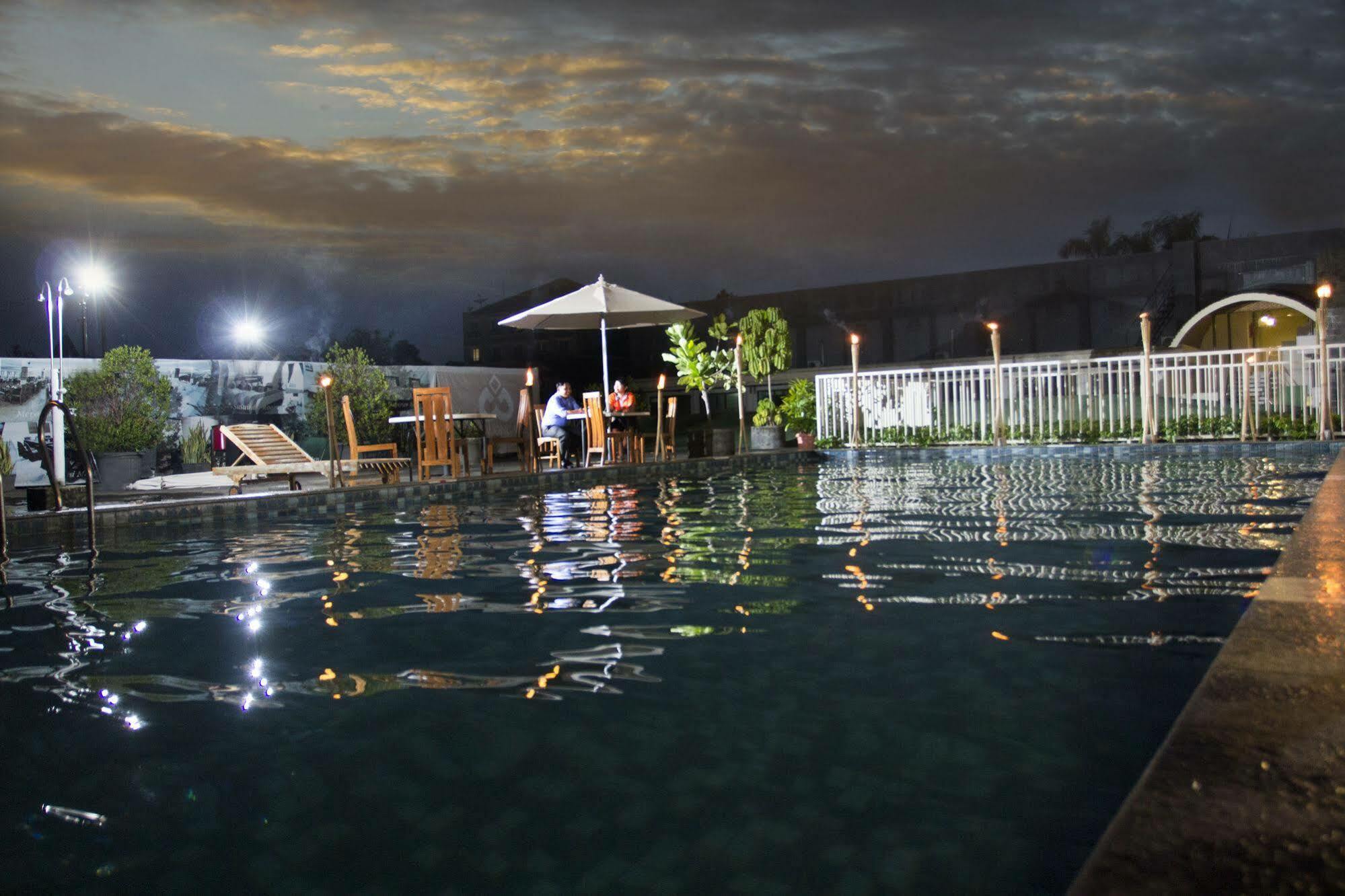 Gowongan Inn Yogyakarta Exterior photo