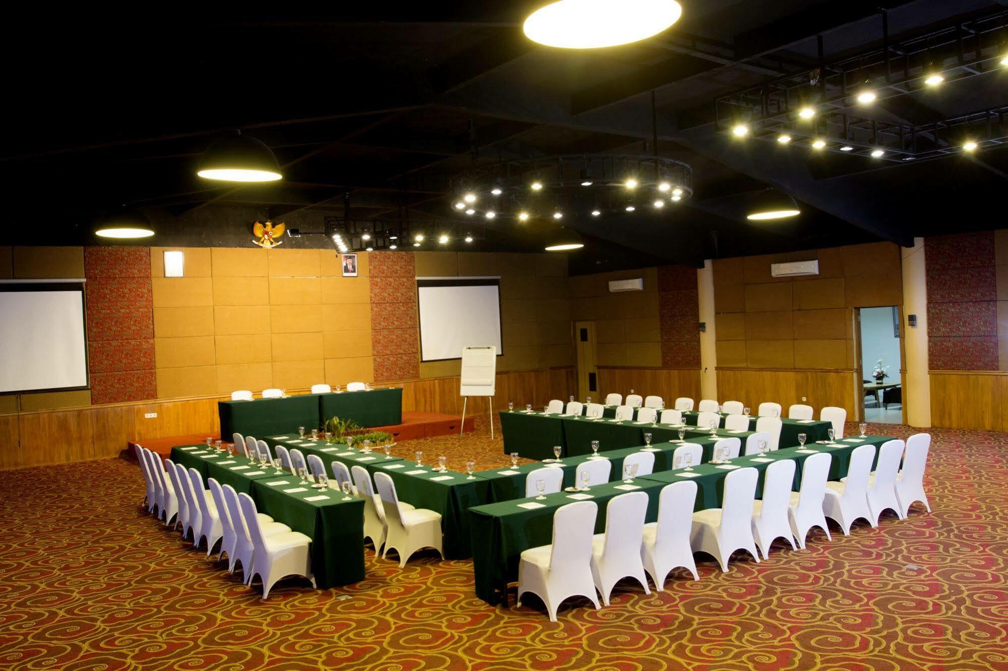 Gowongan Inn Yogyakarta Exterior photo