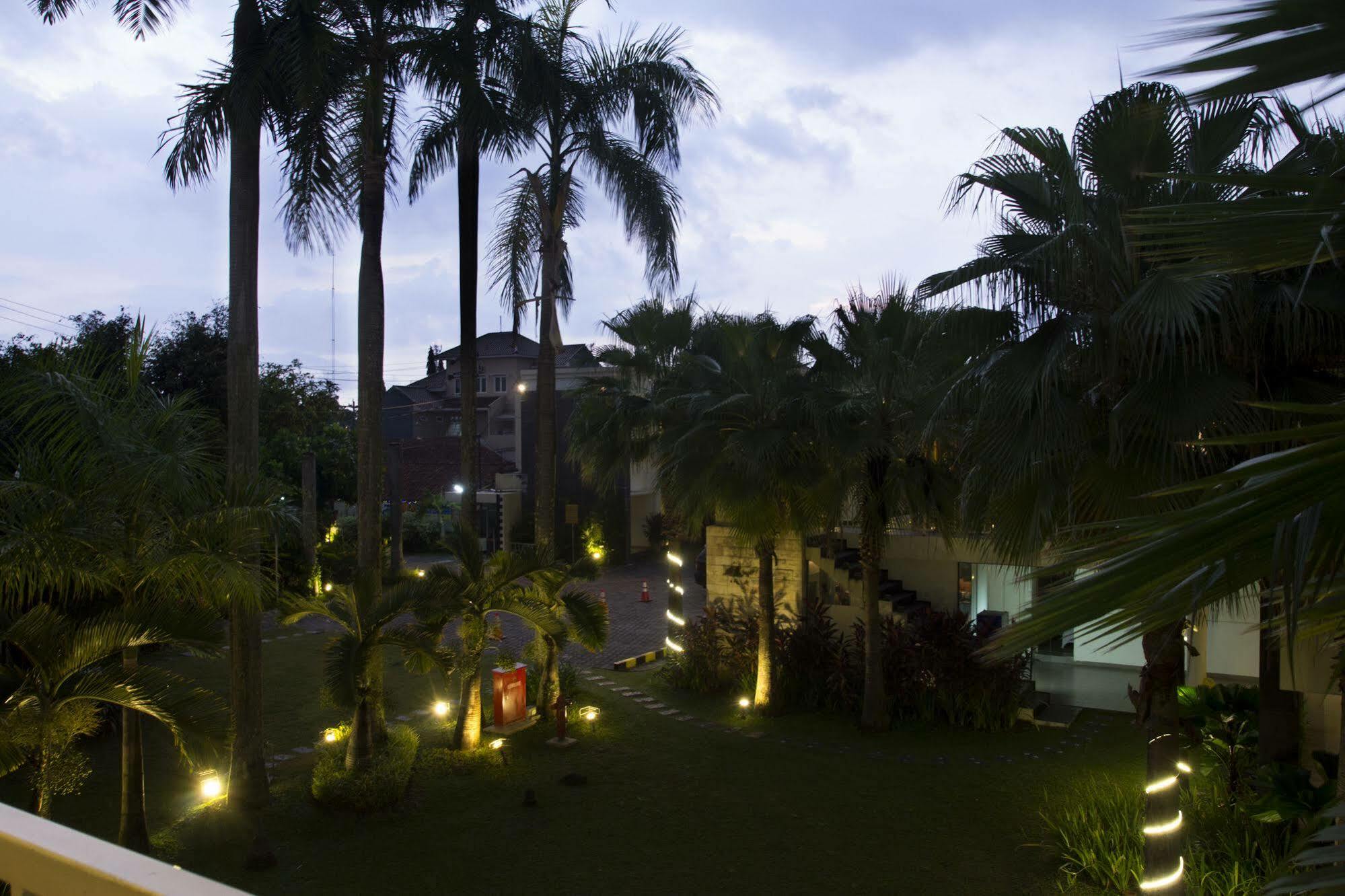 Gowongan Inn Yogyakarta Exterior photo